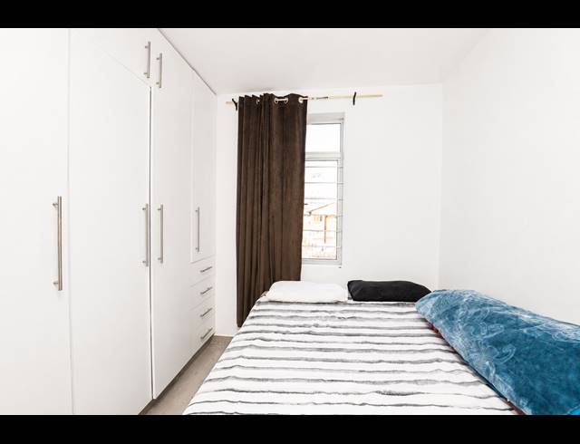 2 BEDROOM APARTMENT FOR SALE IN ESSENWOOD